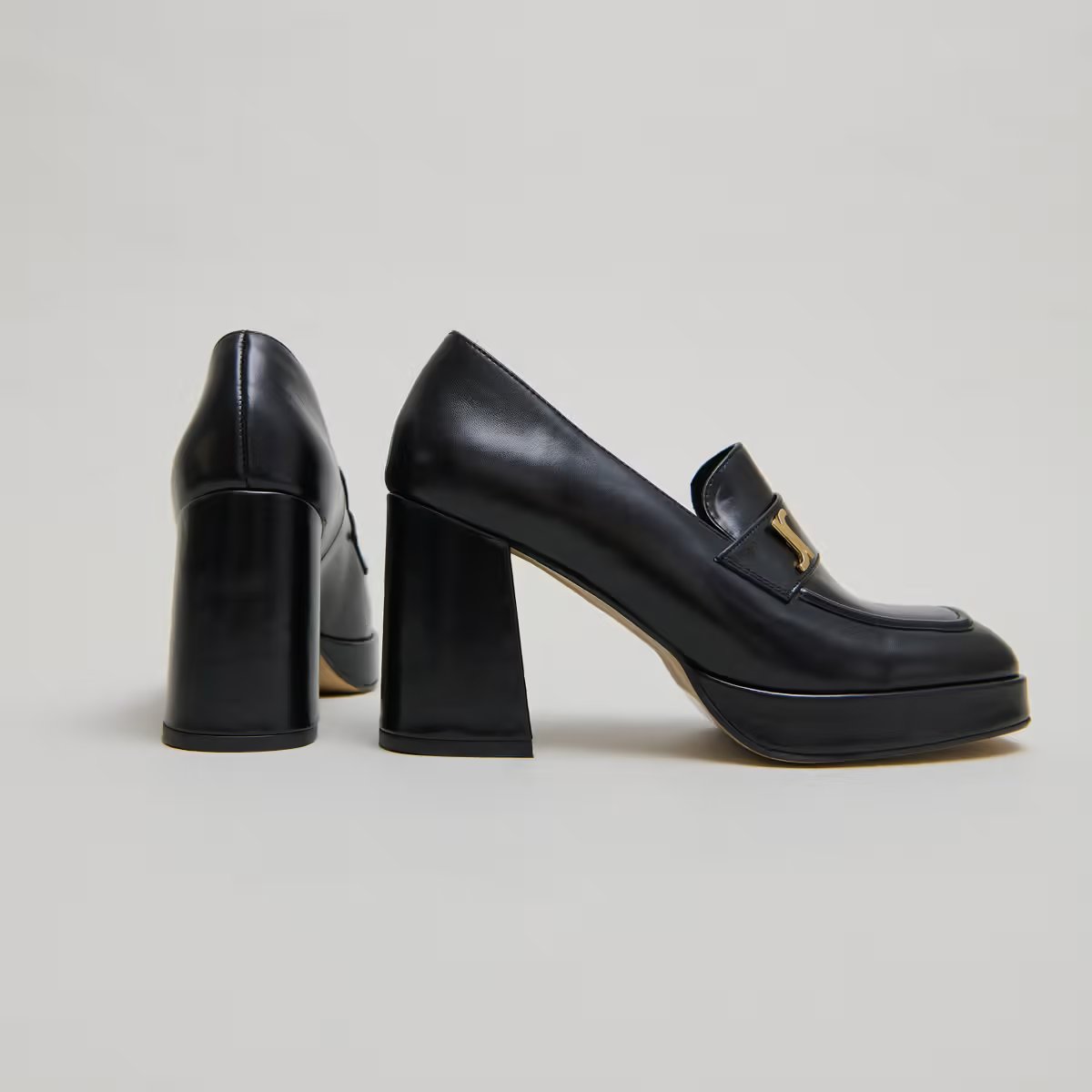 3700132-26 (3) Jonak Violon Loafers