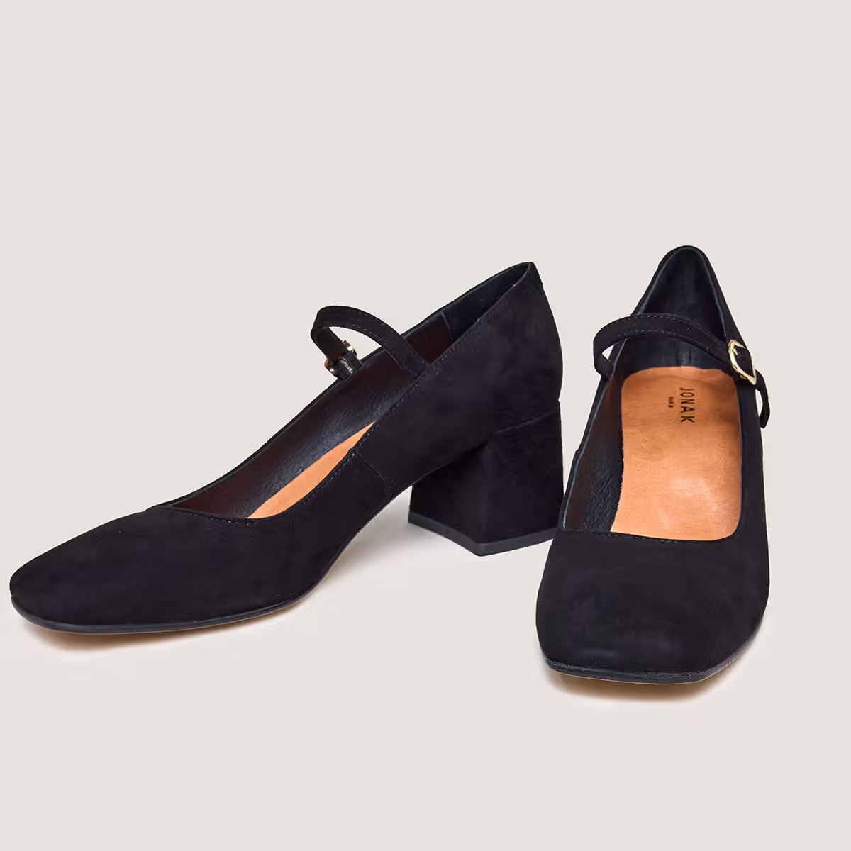 Jonak Alienor Mary Janes,