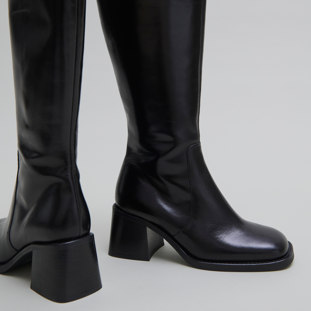 02W008488E.1726056107 Jonak Diou Heeled Ankle Boots, Black Leather