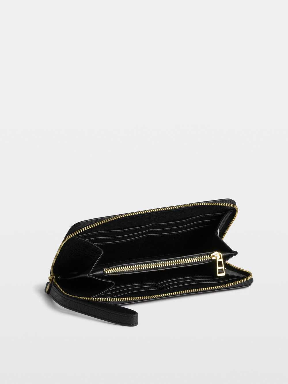 LWSG03667_BLACK_GOLD_ADDI_2_6968d8237c119.jpg