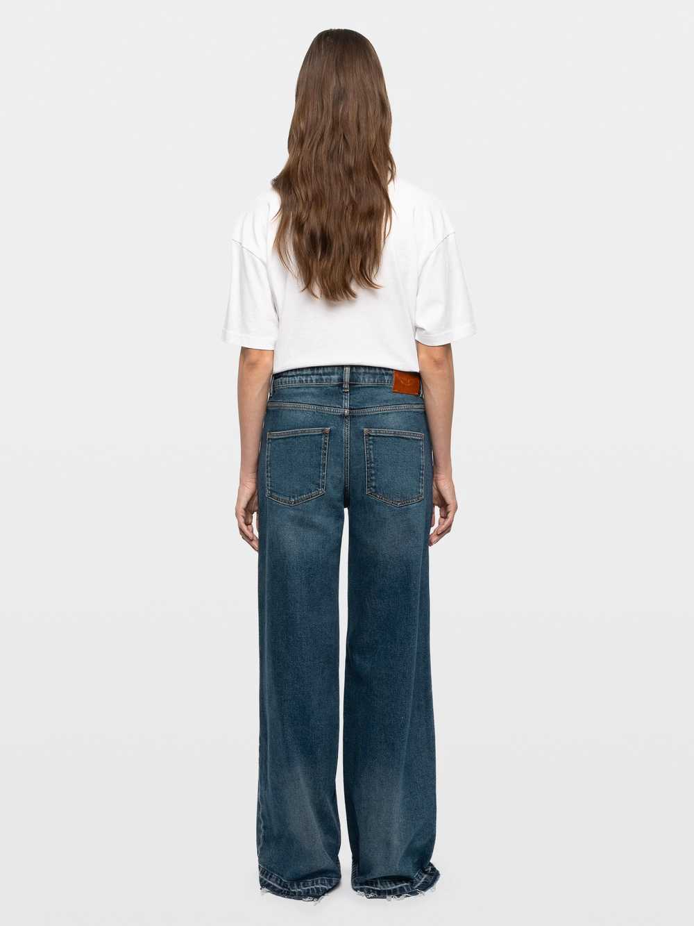 WWJE01344_MEDIUM_BLUE_BACK_6a26b4a166219.jpg